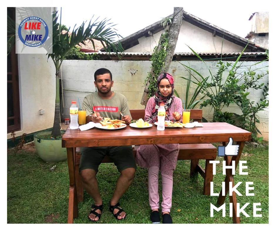Like Mike Tourist Guest House & Restaurant Negombo Exteriér fotografie
