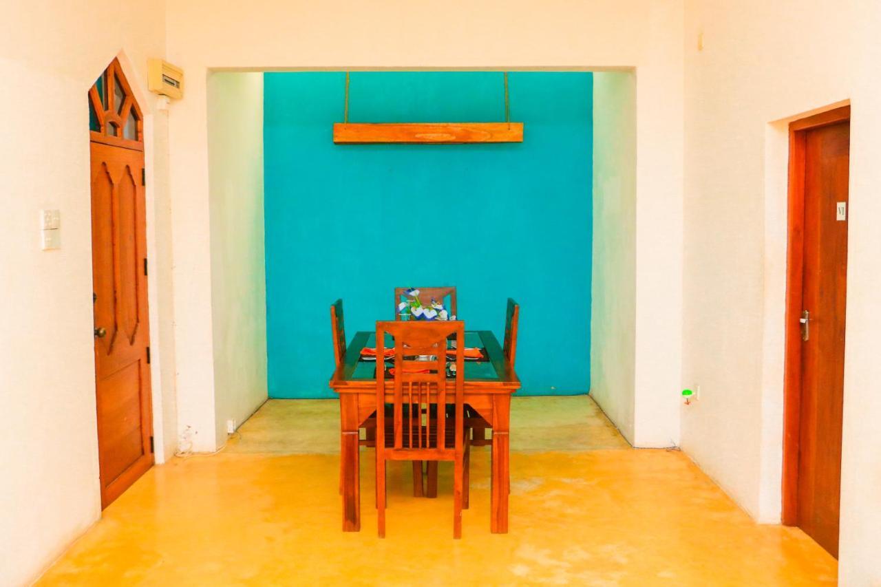 Like Mike Tourist Guest House & Restaurant Negombo Exteriér fotografie